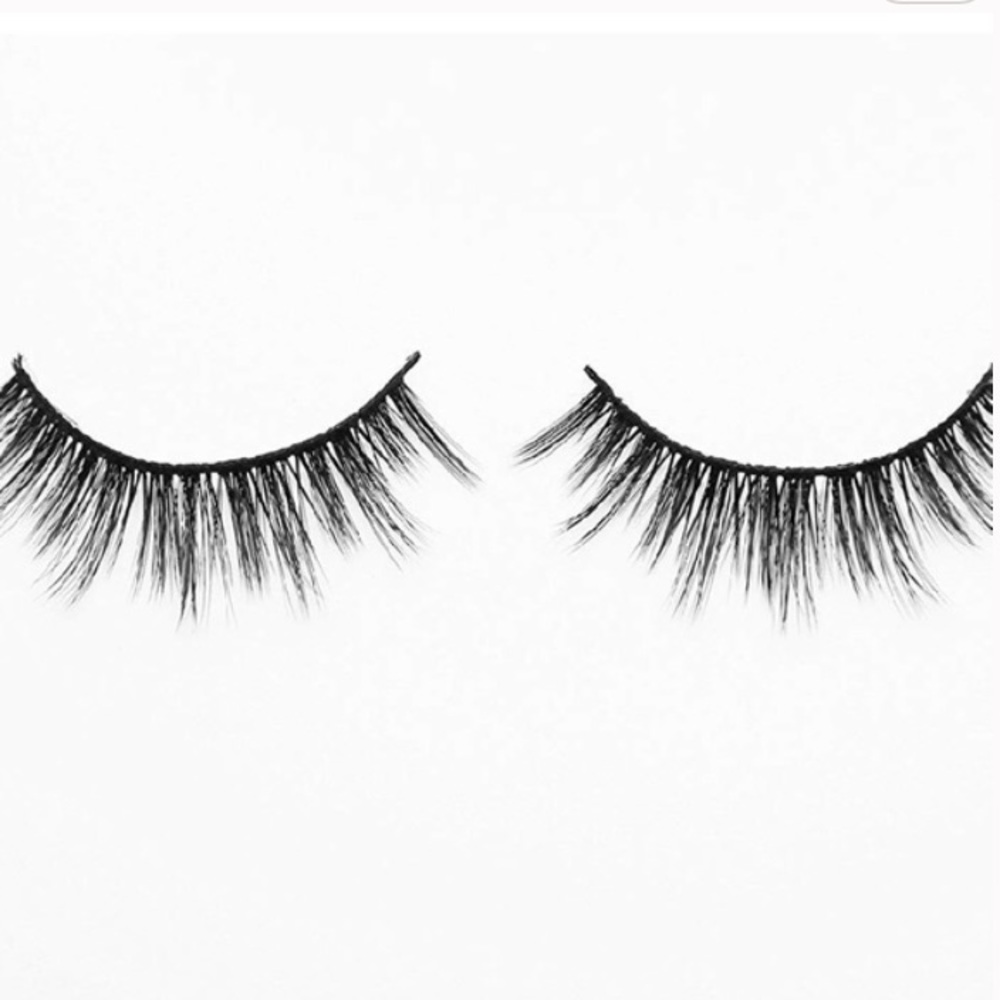 ✨New✨ Lashaholic Luxury Lashes: Instaglam - Picture 3 of 5